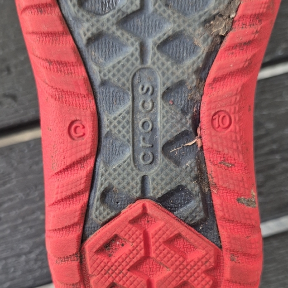 CROCS Kids' Charcoal and Coral Water Shoes - Picture 7 of 7